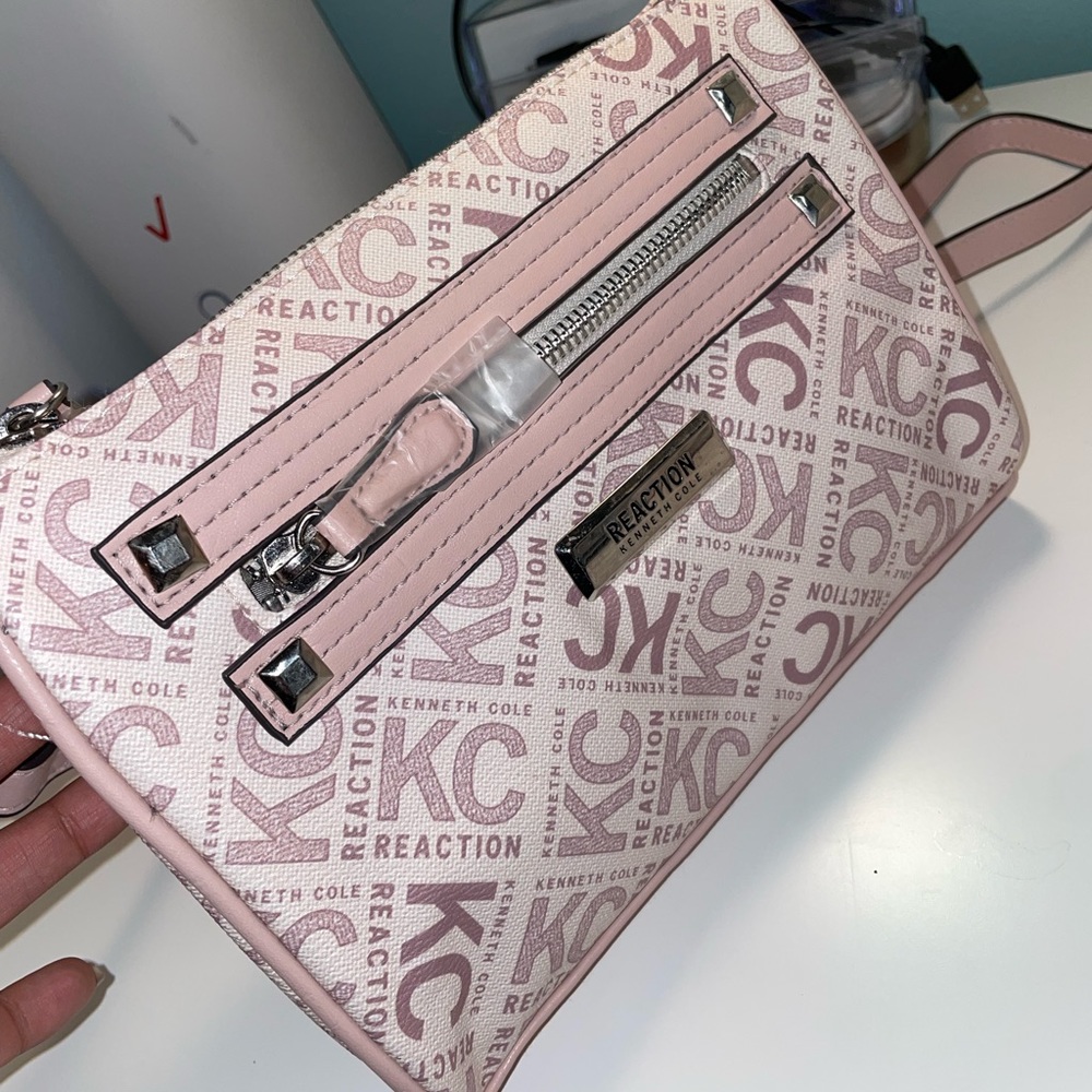 Reaction Kenneth Cole crossbody bag